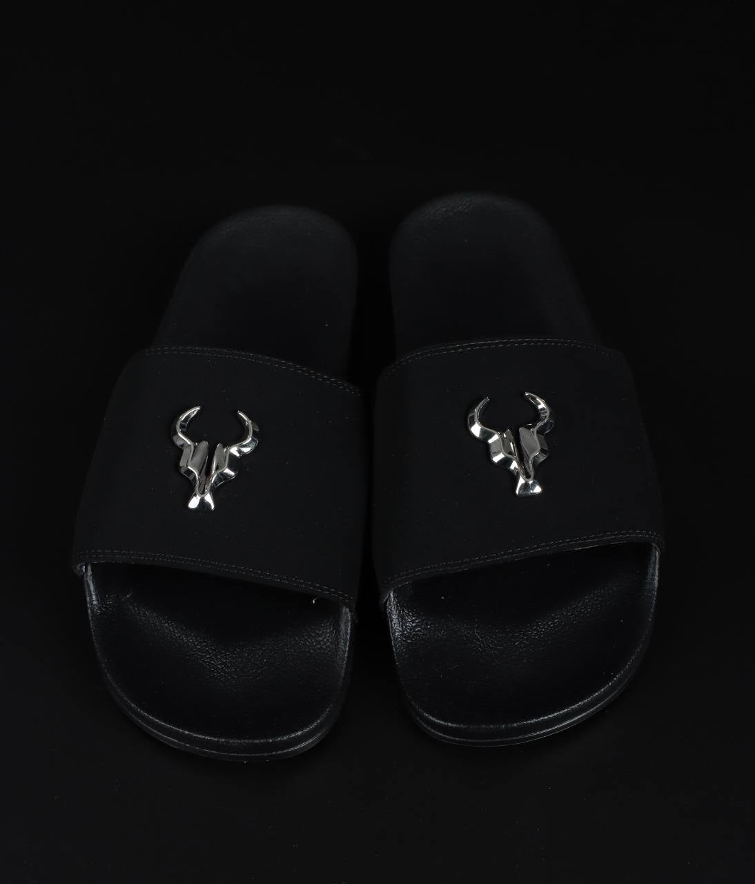 Chinelo Toro Slide Preto Hades Nobuck com aviamento prata