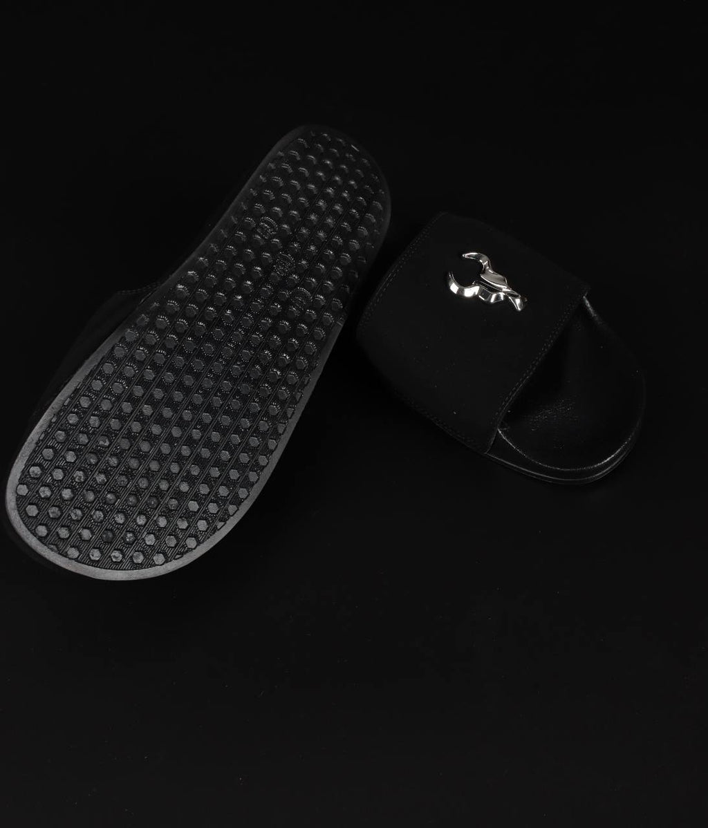 Chinelo Toro Slide Preto Hades Nobuck com aviamento prata