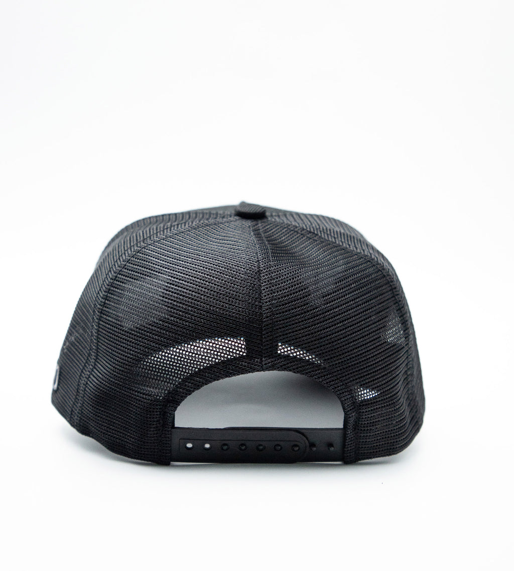 Boné Toro Preto Trucker Sp. Edition