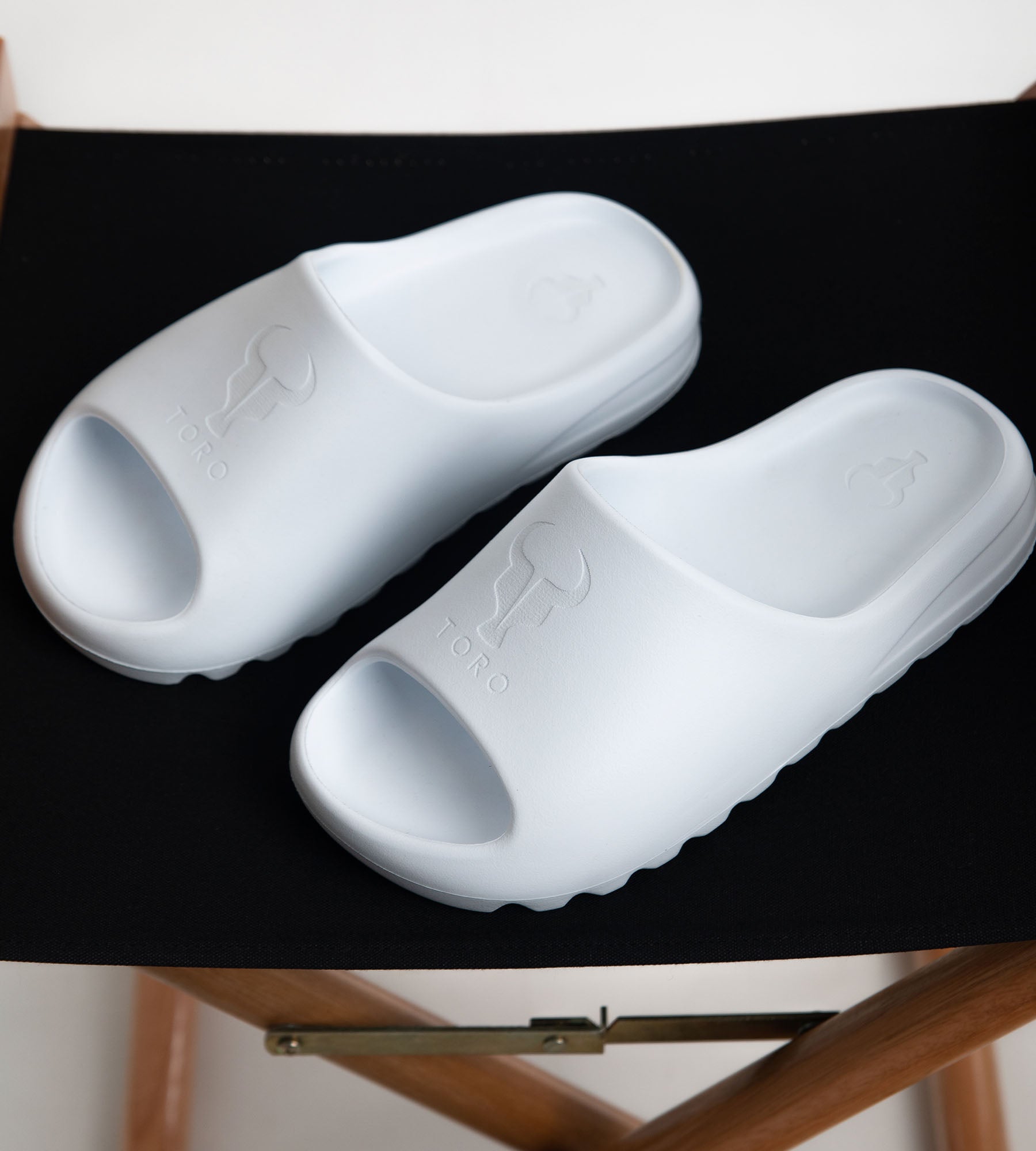 Chinelo Slide Toro NUVEM UNISSEX Branco