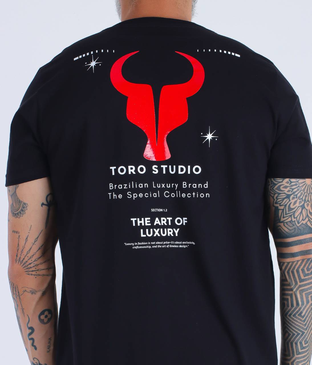 T-shirt Toro Black THE ART OF LUXURY