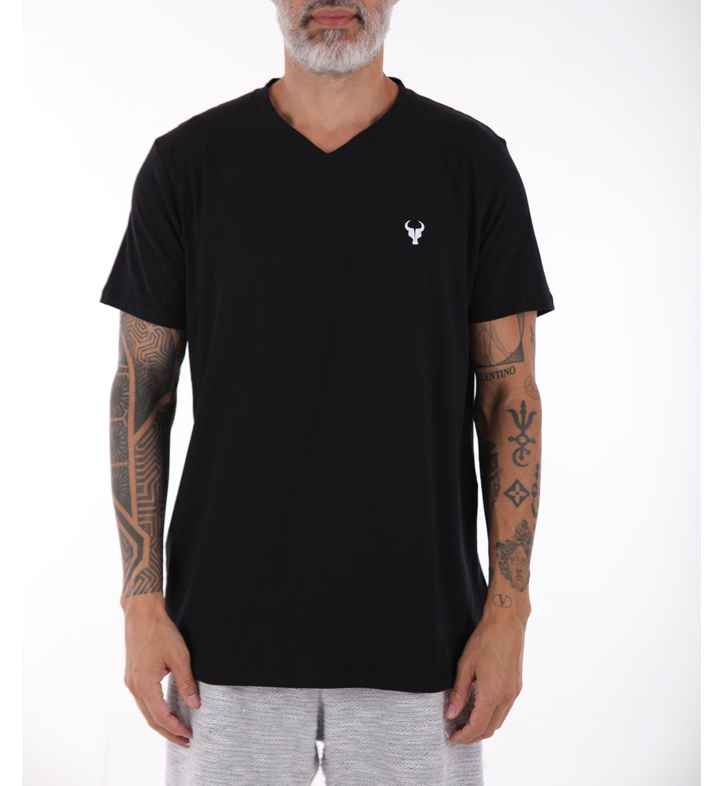 T-shirt Toro Decote "V"   EGíPCIO preta