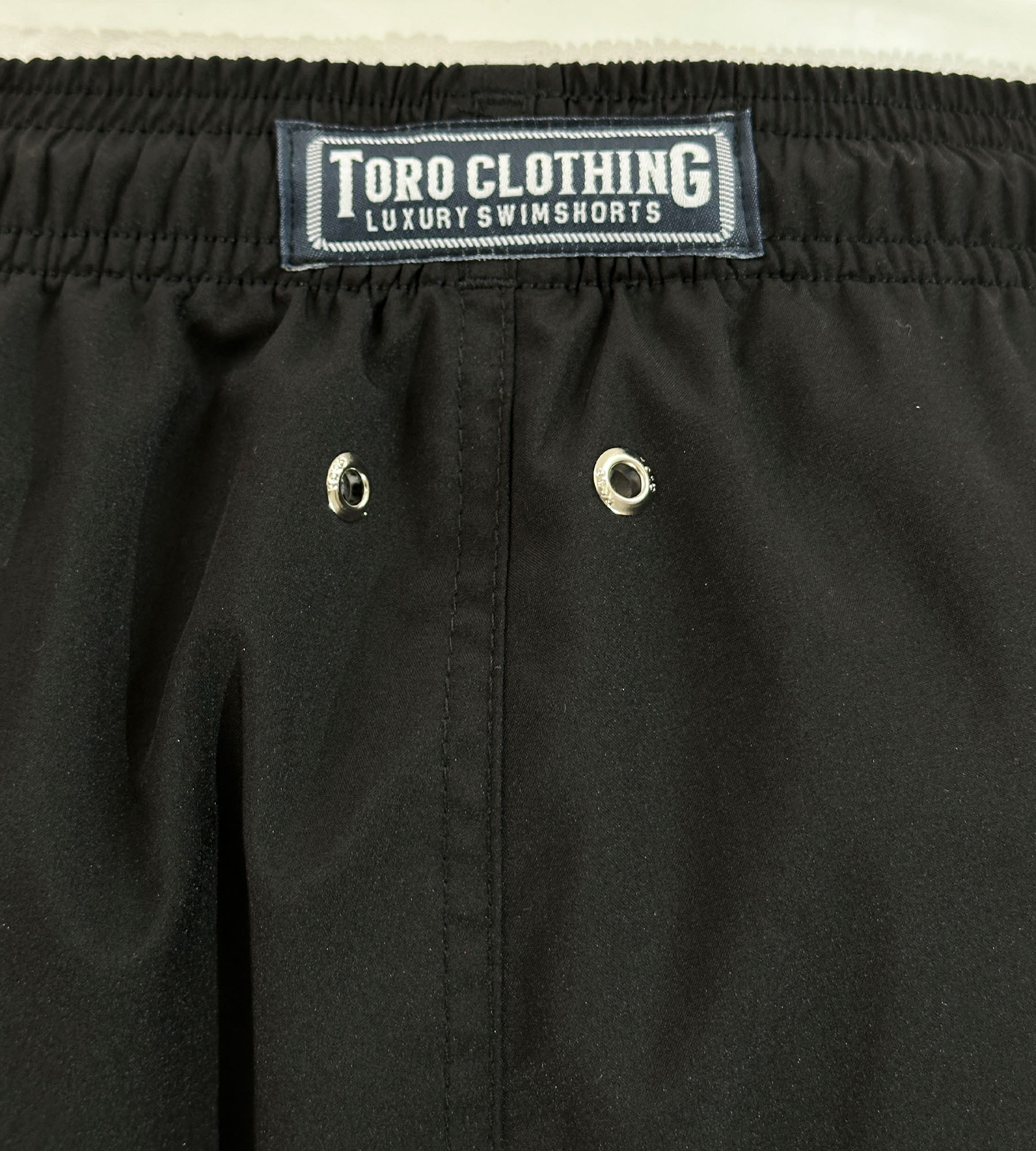 Short Toro Preto Classic details Red