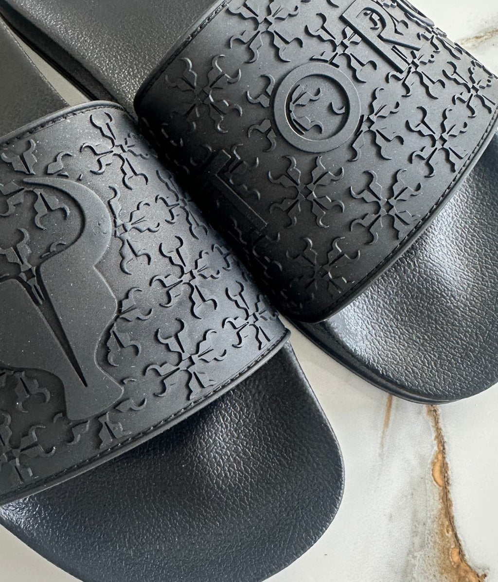 Chinelo Slide Toro Monogram All black