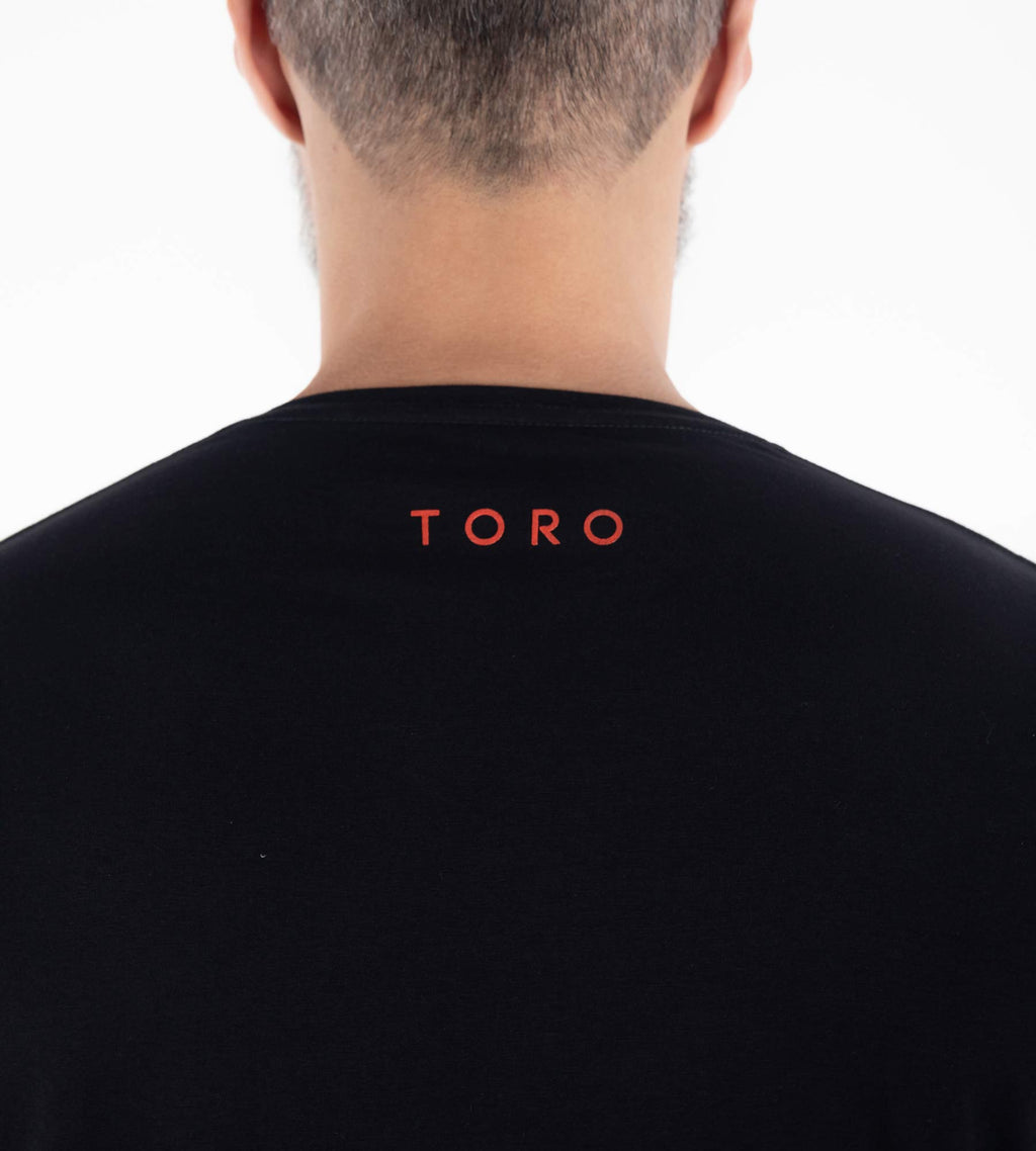 T-shirt Toro Fio egípcio Black red