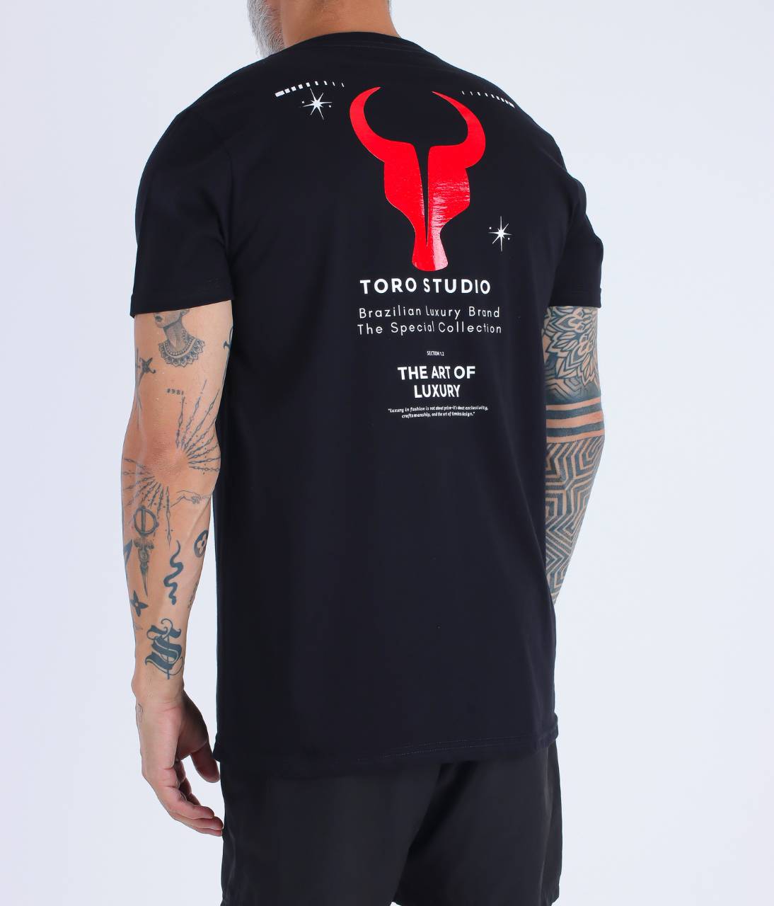 T-shirt Toro Black THE ART OF LUXURY