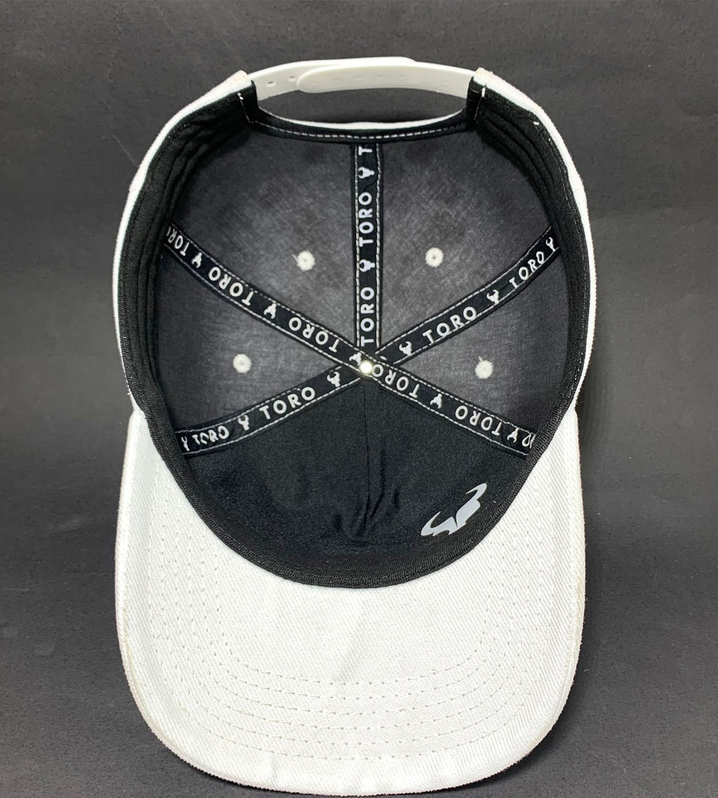 Boné Toro  Branco Special Edition Gold