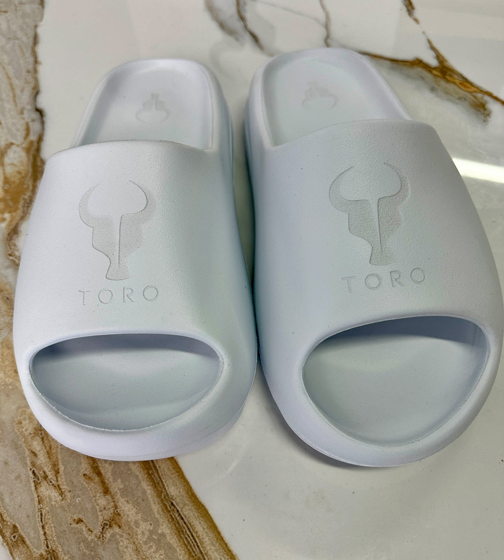 Chinelo Slide Toro NUVEM UNISSEX Branco