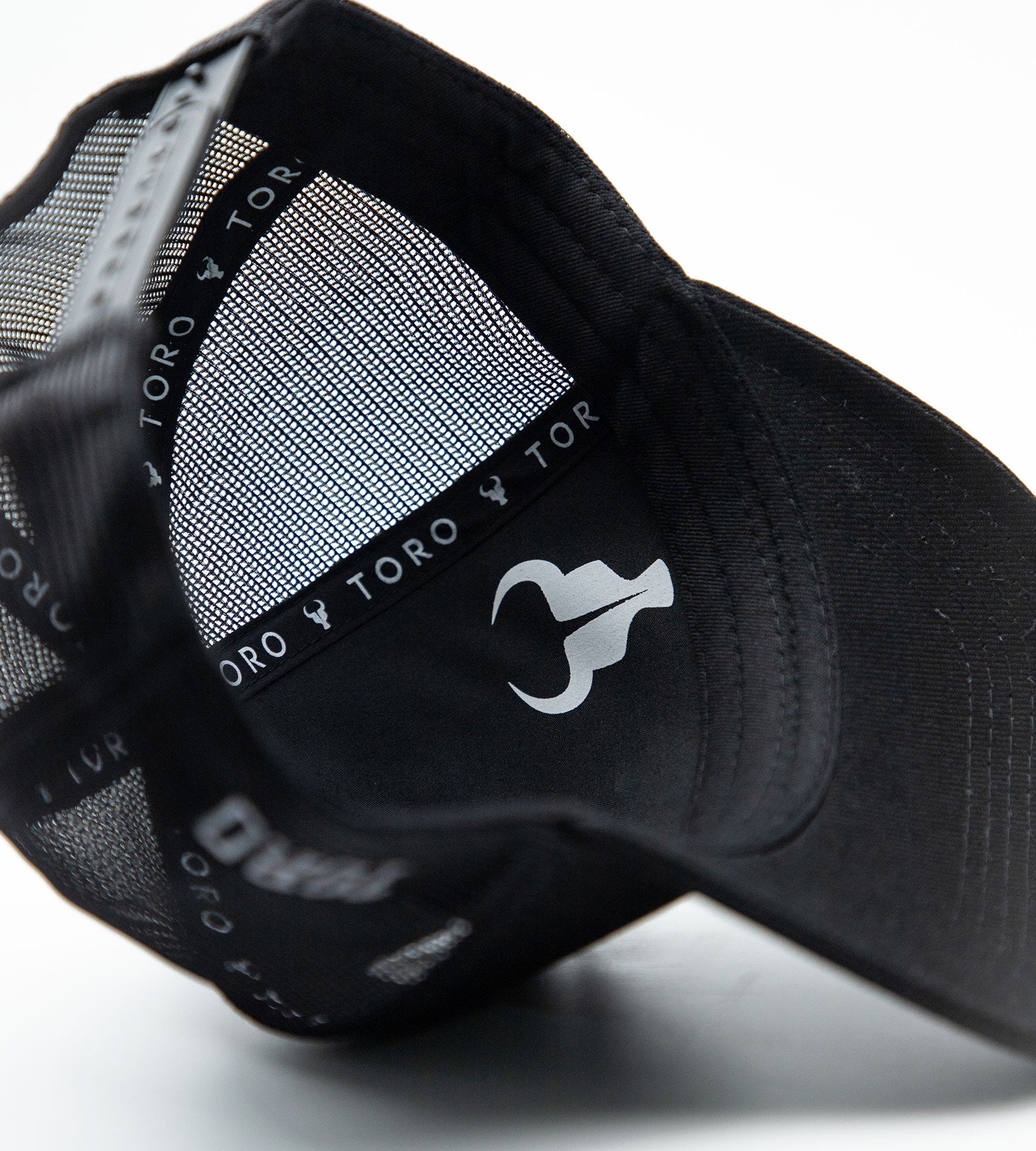 Boné Toro Preto Trucker Sp. Edition