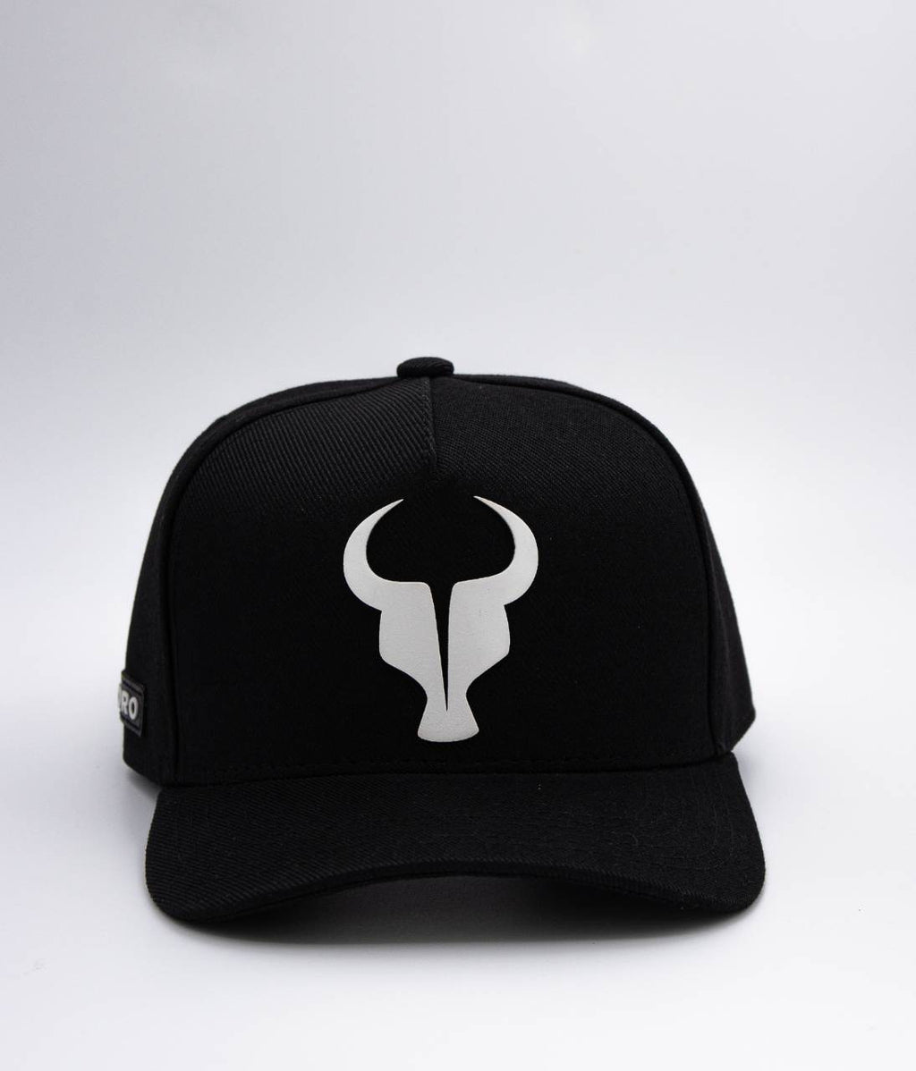 Boné Toro Black And White