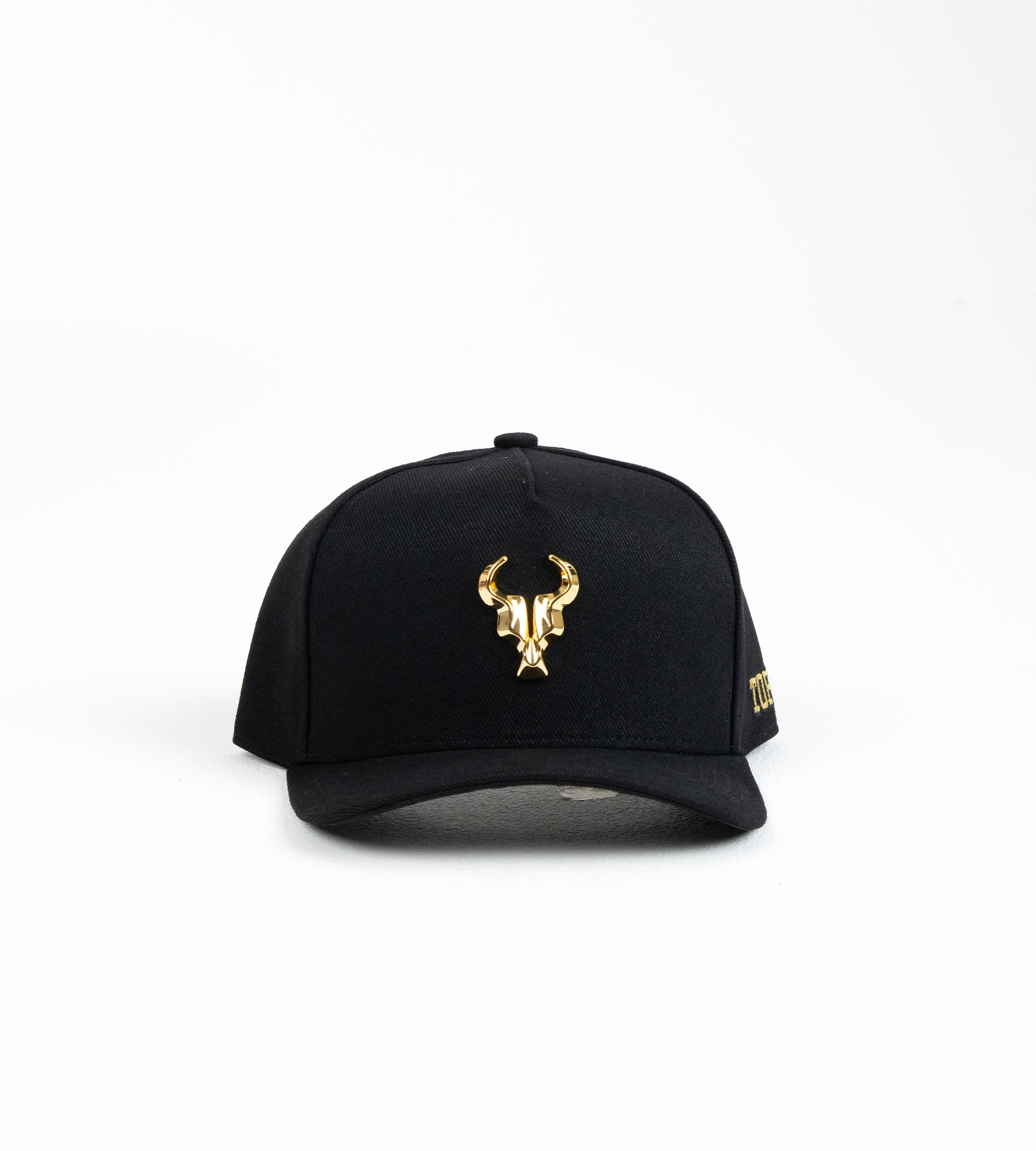 Boné Toro Preto Gold Special Edition