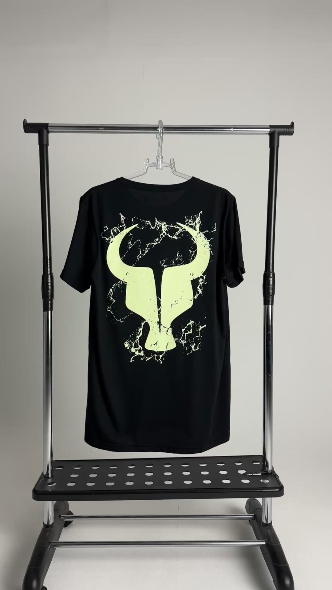 T-shirt Toro fluorescente Lightening